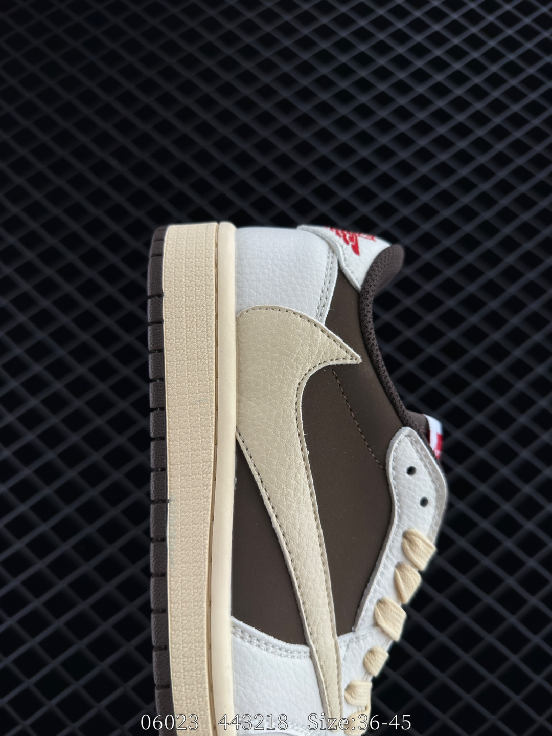 Travis Scott x Air Jordan 1 ” Reverse Mocha “